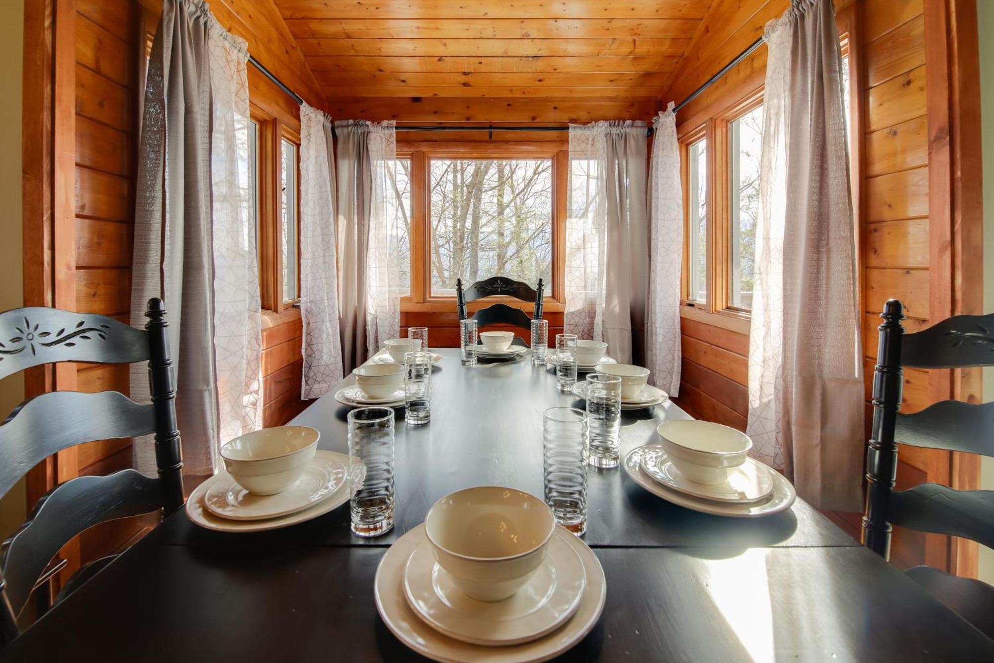 Gatlinburg Mountain Cabin With Hot Tub, Deck And Games Ngoại thất bức ảnh