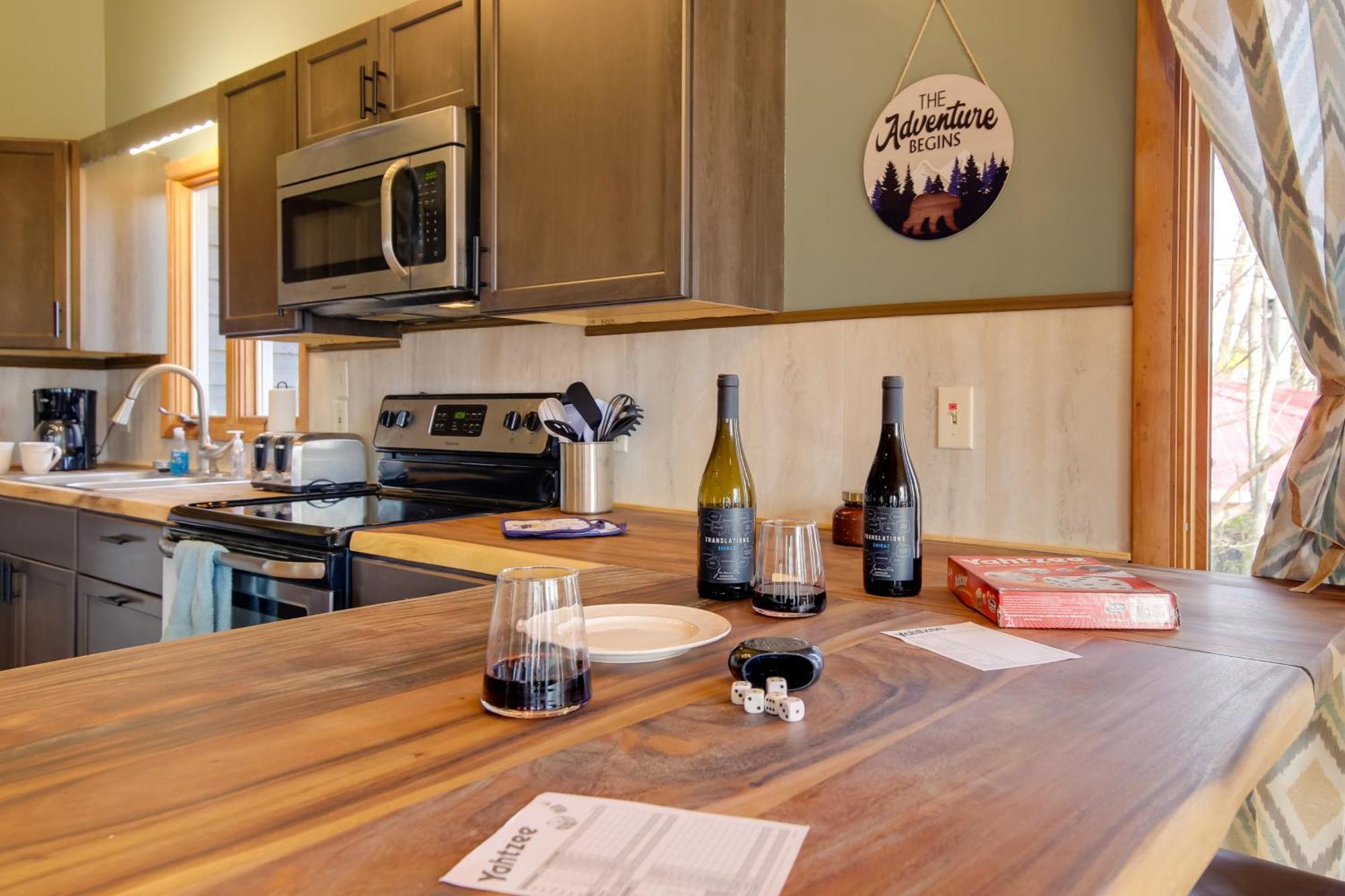 Gatlinburg Mountain Cabin With Hot Tub, Deck And Games Ngoại thất bức ảnh