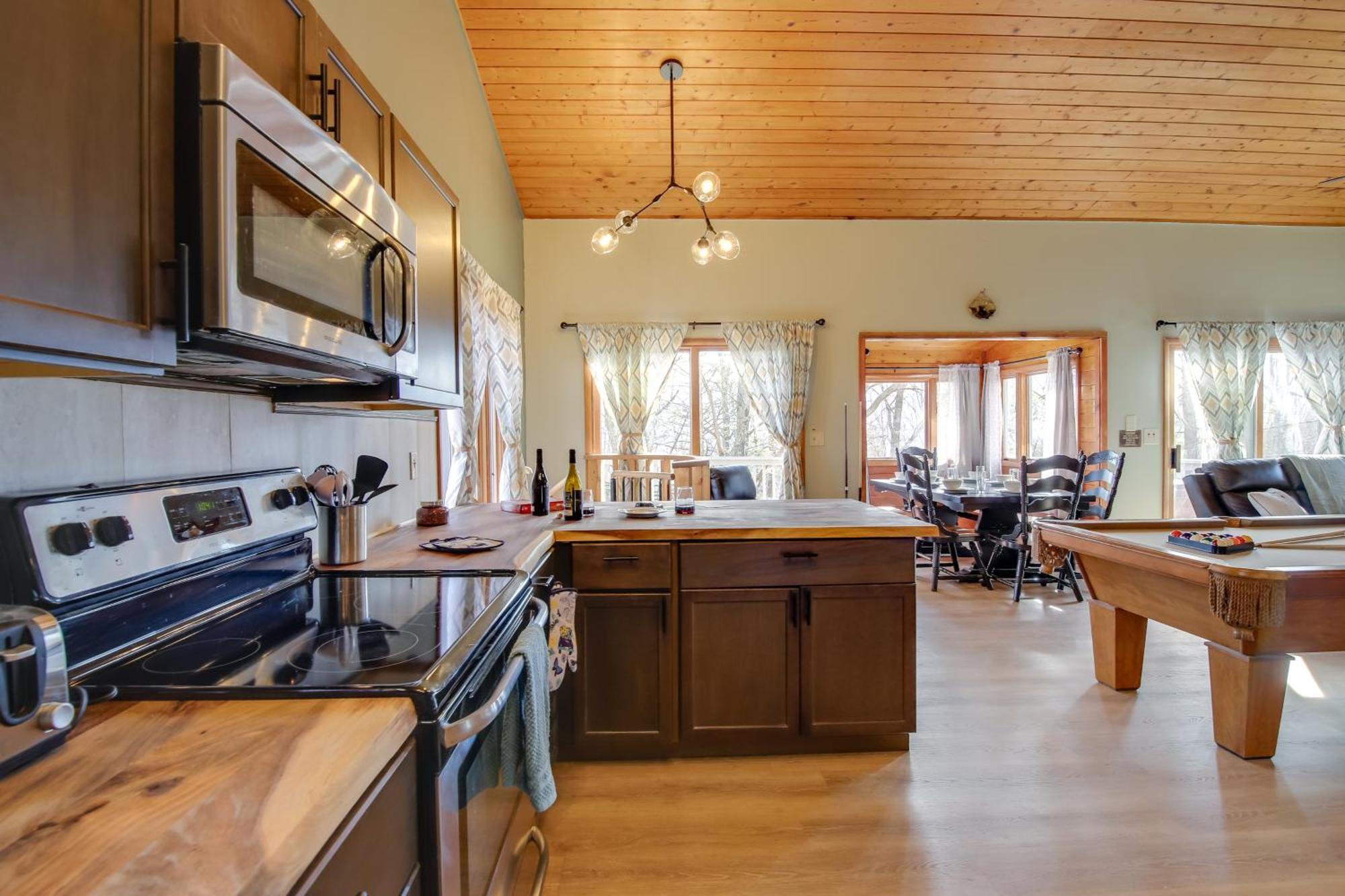 Gatlinburg Mountain Cabin With Hot Tub, Deck And Games Ngoại thất bức ảnh